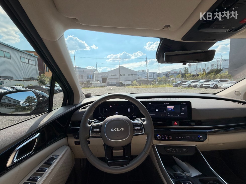 Kia Carnival — miniaturë 9