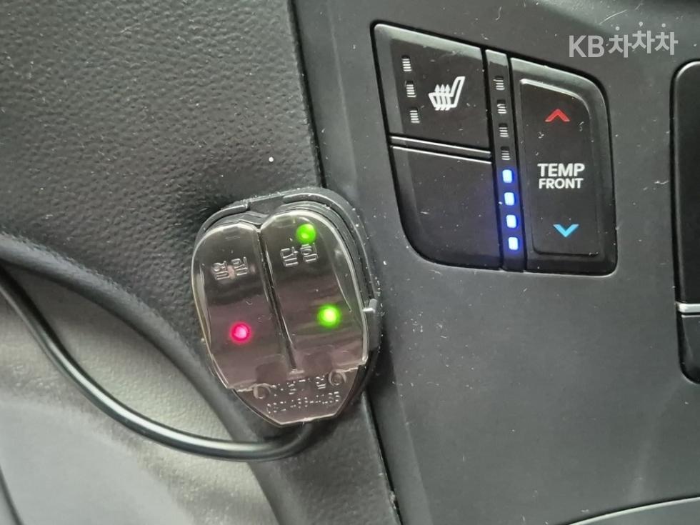 Hyundai Starex — miniaturë 15