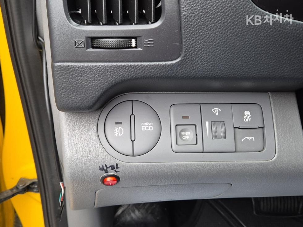 Hyundai Starex — miniaturë 16