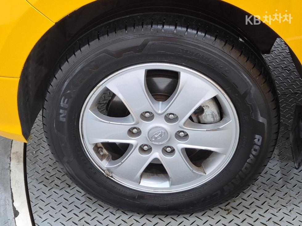 Hyundai Starex — miniaturë 18
