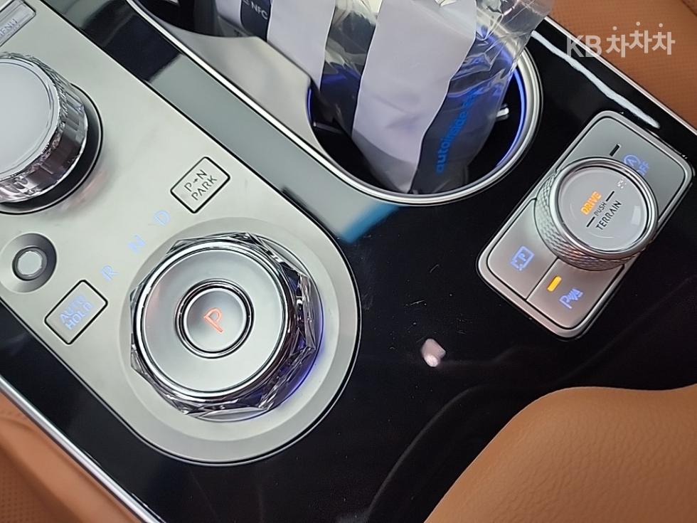 2024 Genesis GV80 photo