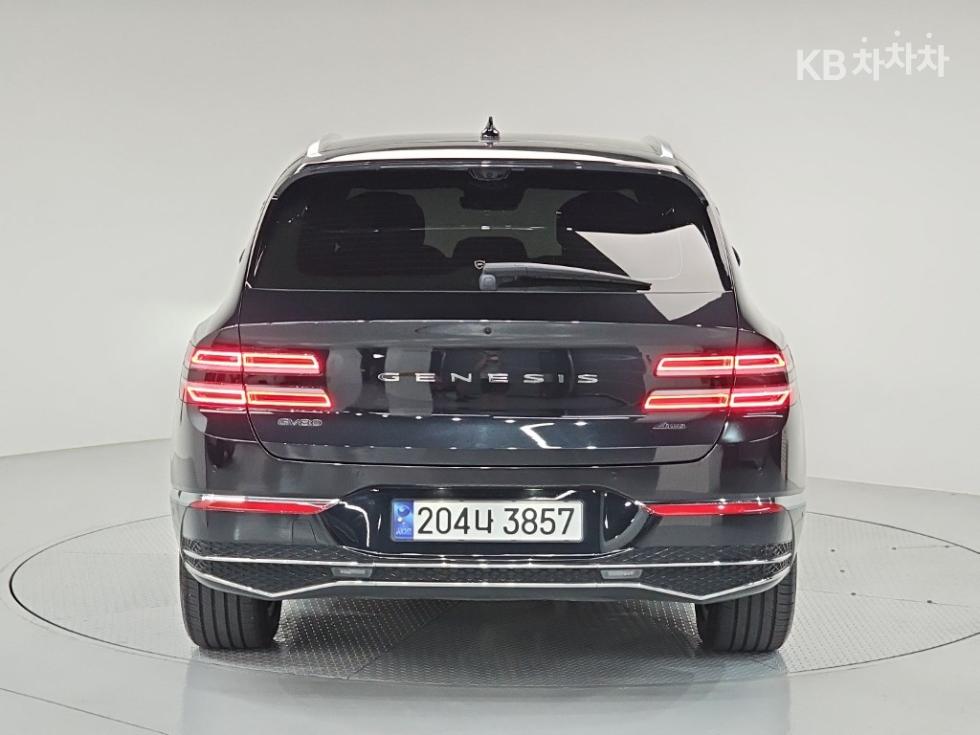 2025 Genesis GV80 photo