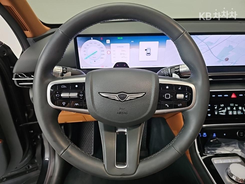 2025 Genesis GV80 photo