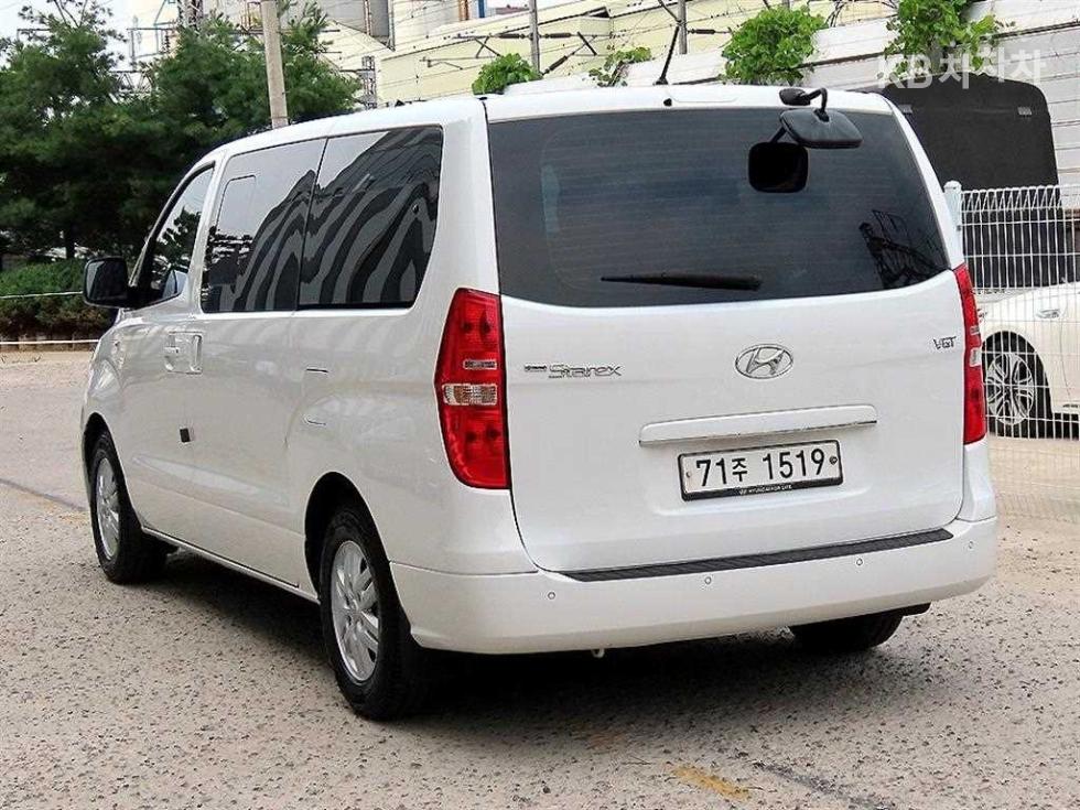 Hyundai Starex — miniaturë 3