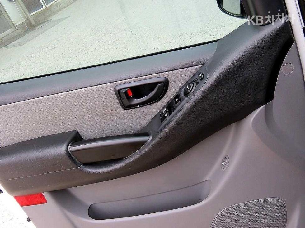 Hyundai Starex — miniaturë 12