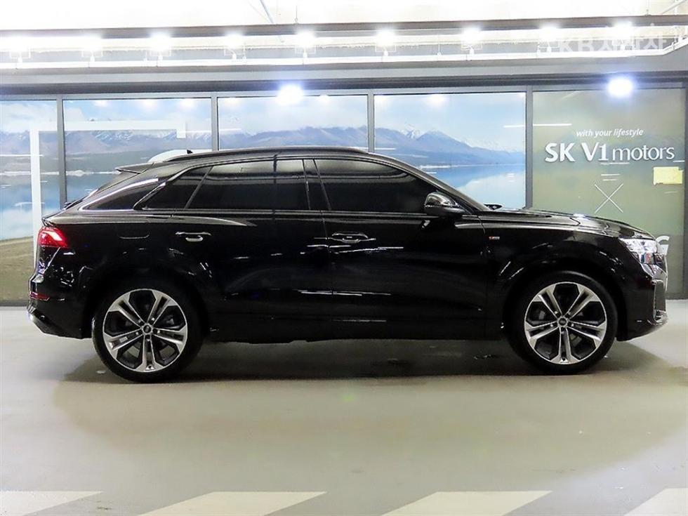Audi Q8 — miniaturë 3