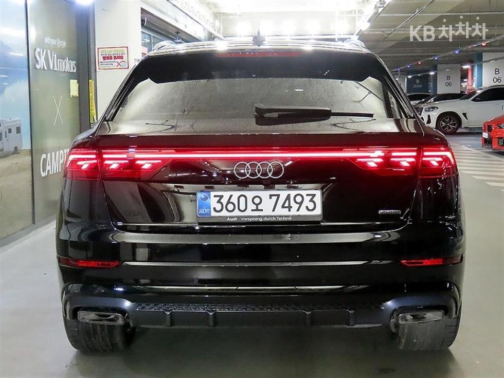 Audi Q8 — miniaturë 5