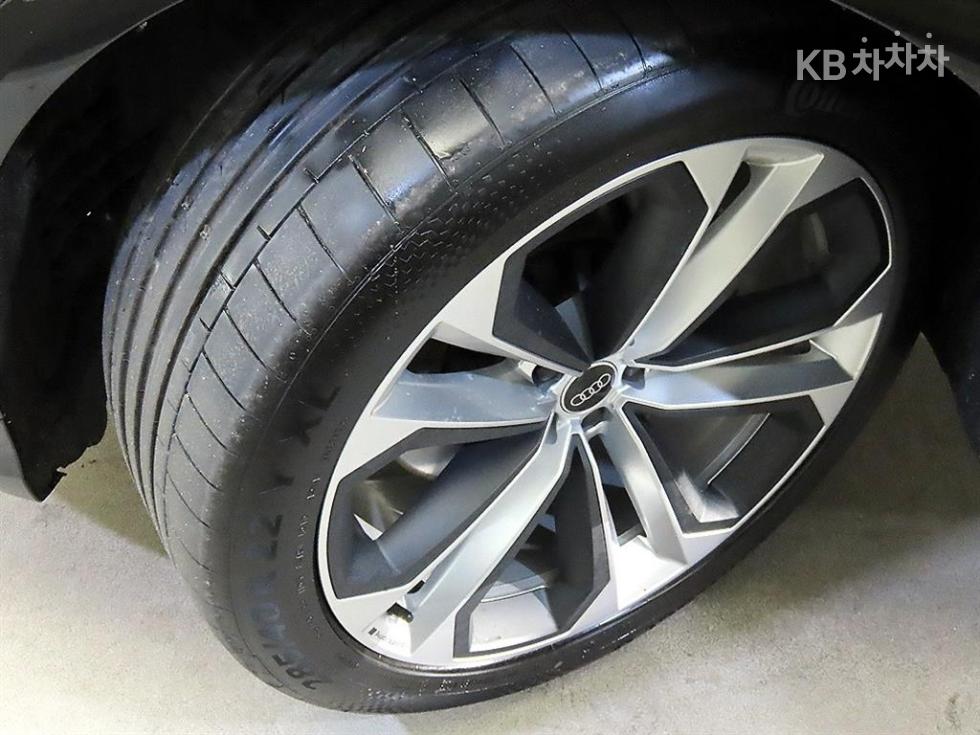 Audi Q8 — miniaturë 20