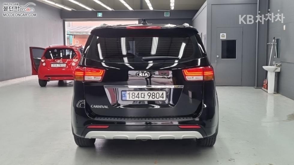 Kia Carnival — miniaturë 4