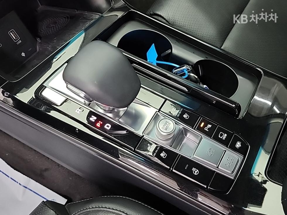 Kia K7 — miniaturë 8