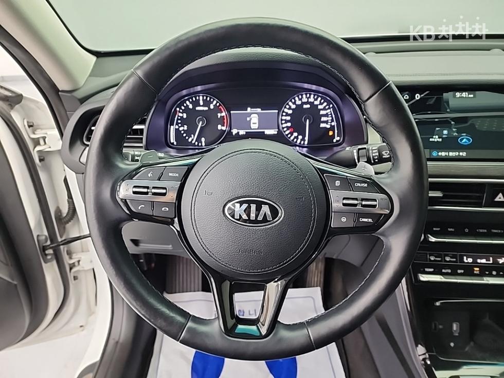 Kia K7 — miniaturë 9
