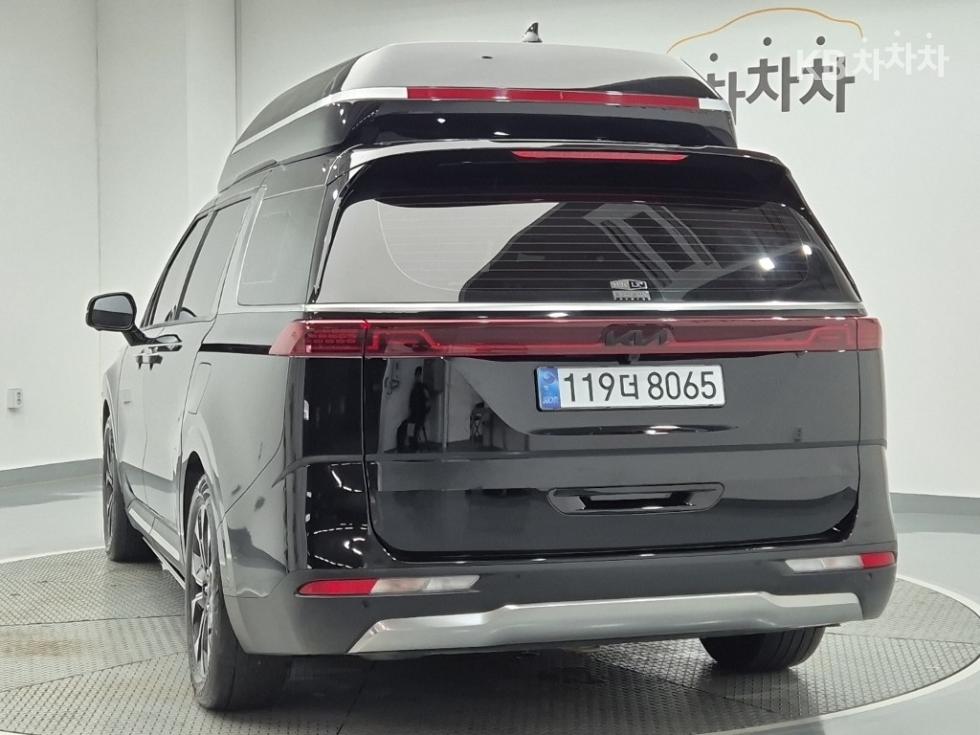 Kia Carnival — miniaturë 2