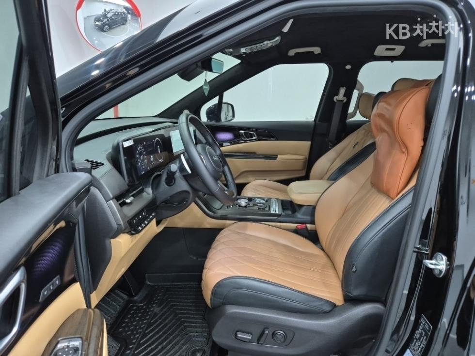 Kia Carnival — miniaturë 11