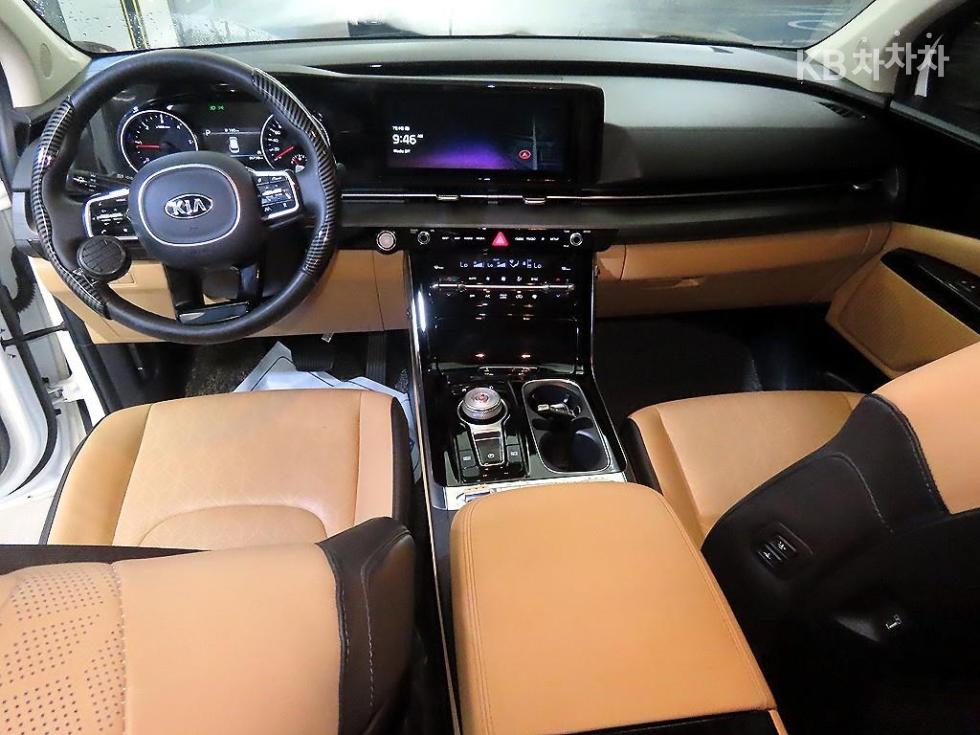 Kia Carnival — miniaturë 10