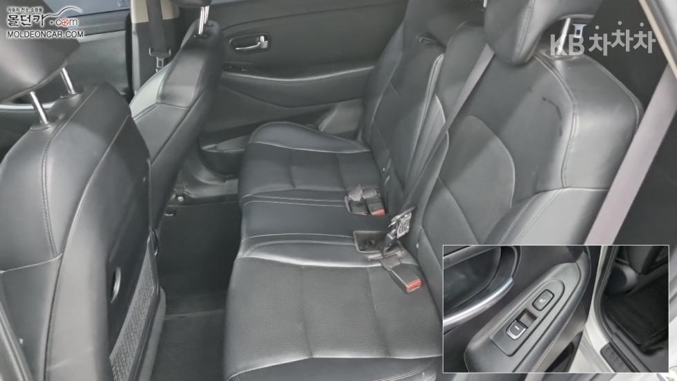Kia Carens — miniaturë 10