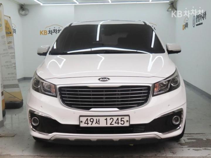 Kia Carnival 7인승 2.2 디젤 리무진 — foto 1