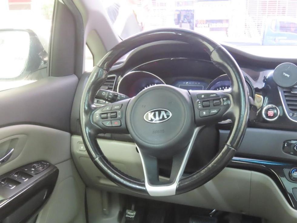 Kia Carnival — miniaturë 17