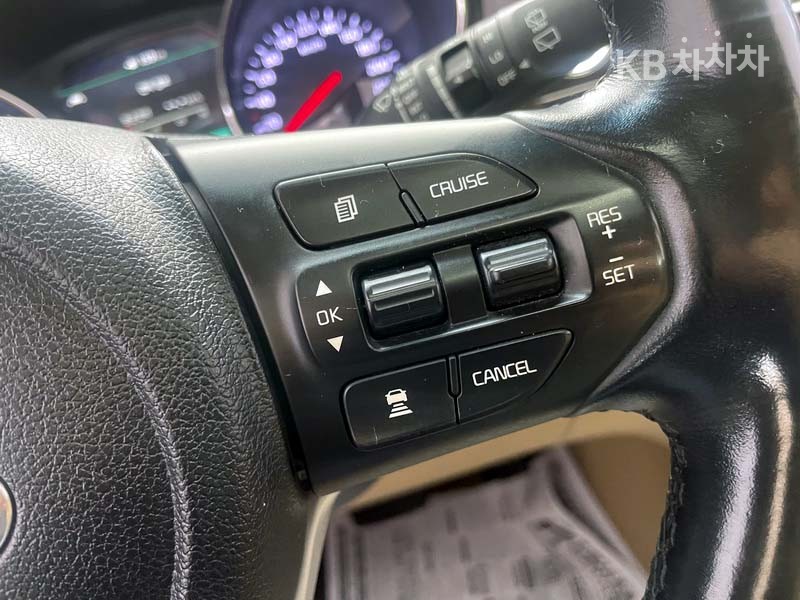 Kia Carnival — miniaturë 12