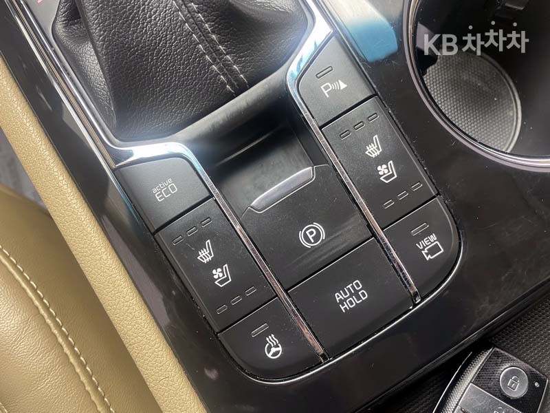 Kia Carnival — miniaturë 11