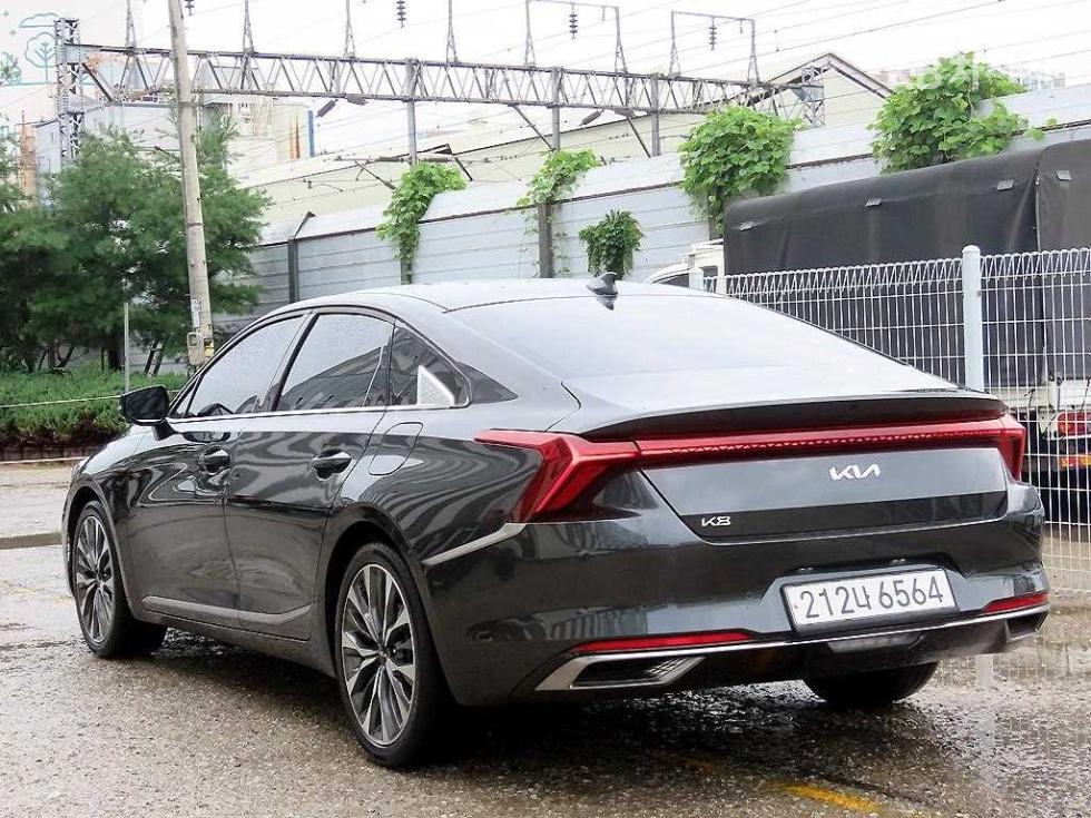 Kia K8 — miniaturë 3