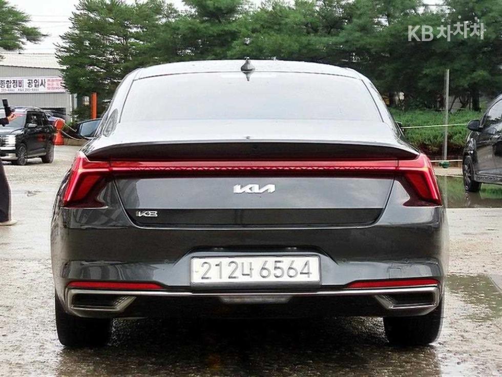 Kia K8 — miniaturë 4