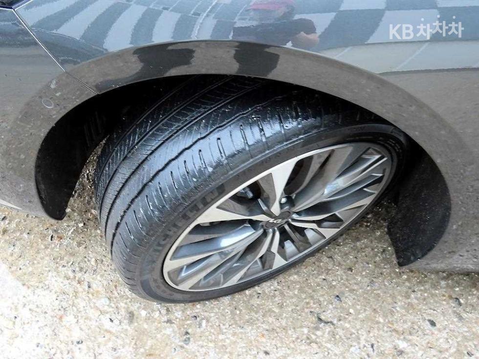 Kia K8 — miniaturë 20