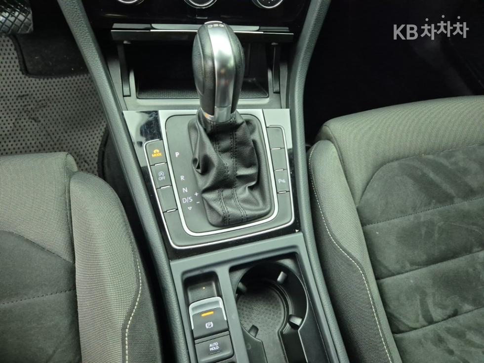 Volkswagen Golf — miniaturë 8