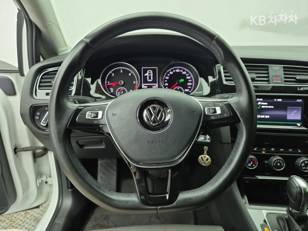 Volkswagen Golf — miniaturë 9