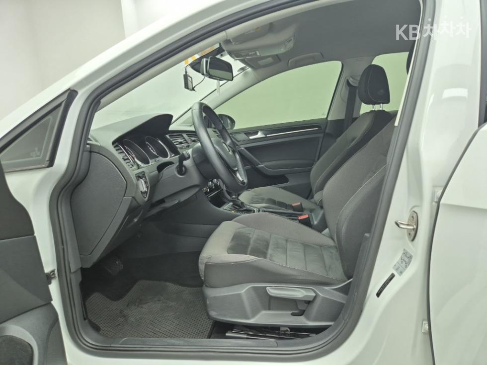 Volkswagen Golf — miniaturë 11