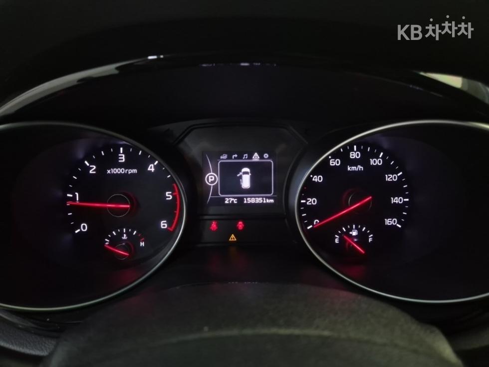 Kia Carnival — miniaturë 6