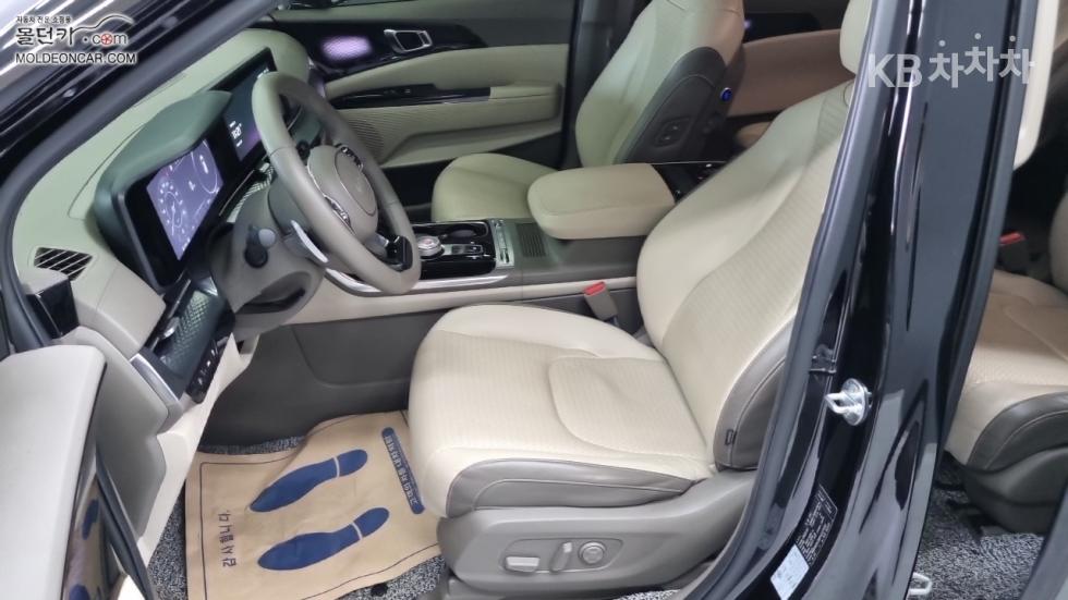 Kia Carnival — miniaturë 9