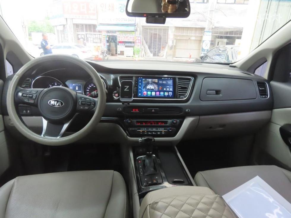 Kia Carnival — miniaturë 7