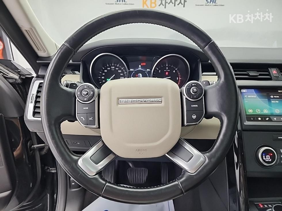 2018 Land Rover 5 photo