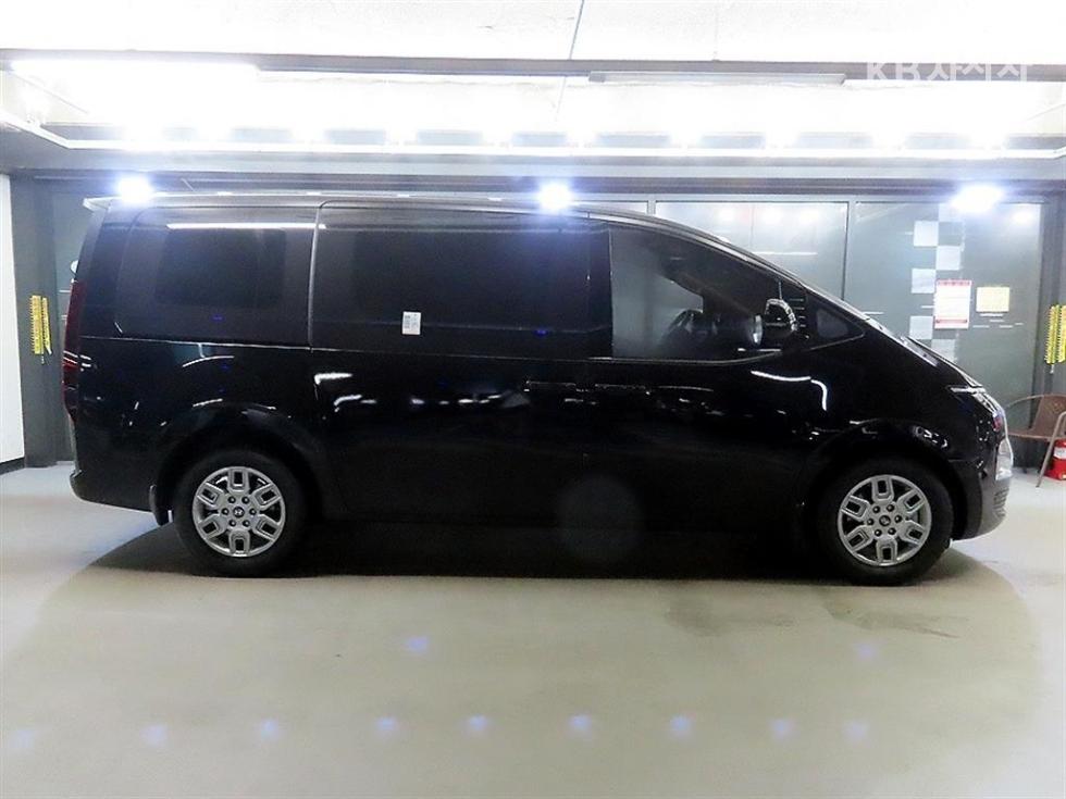Hyundai Staria — miniaturë 3