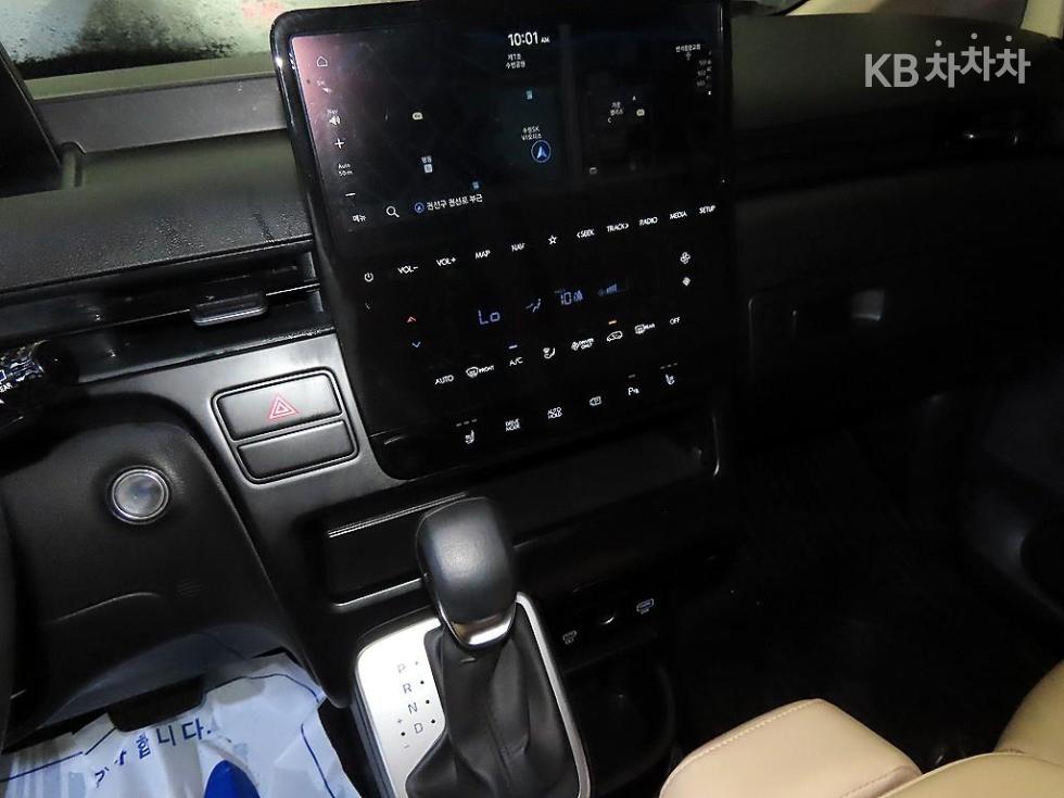Hyundai Staria — miniaturë 10