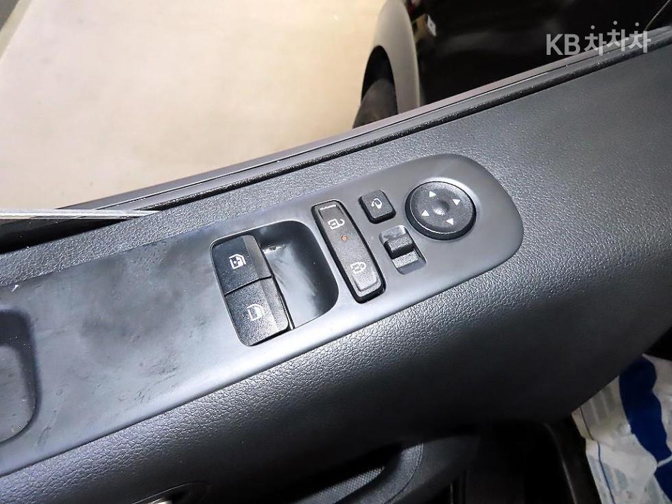 Hyundai Staria — miniaturë 11