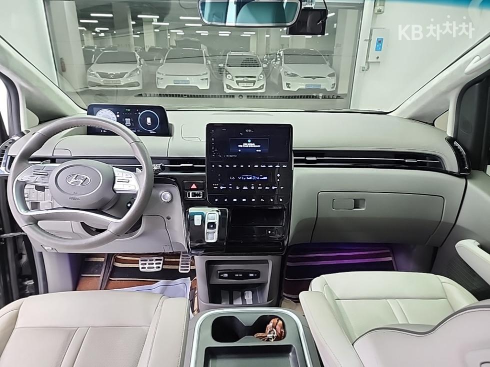 Hyundai Staria — miniaturë 7