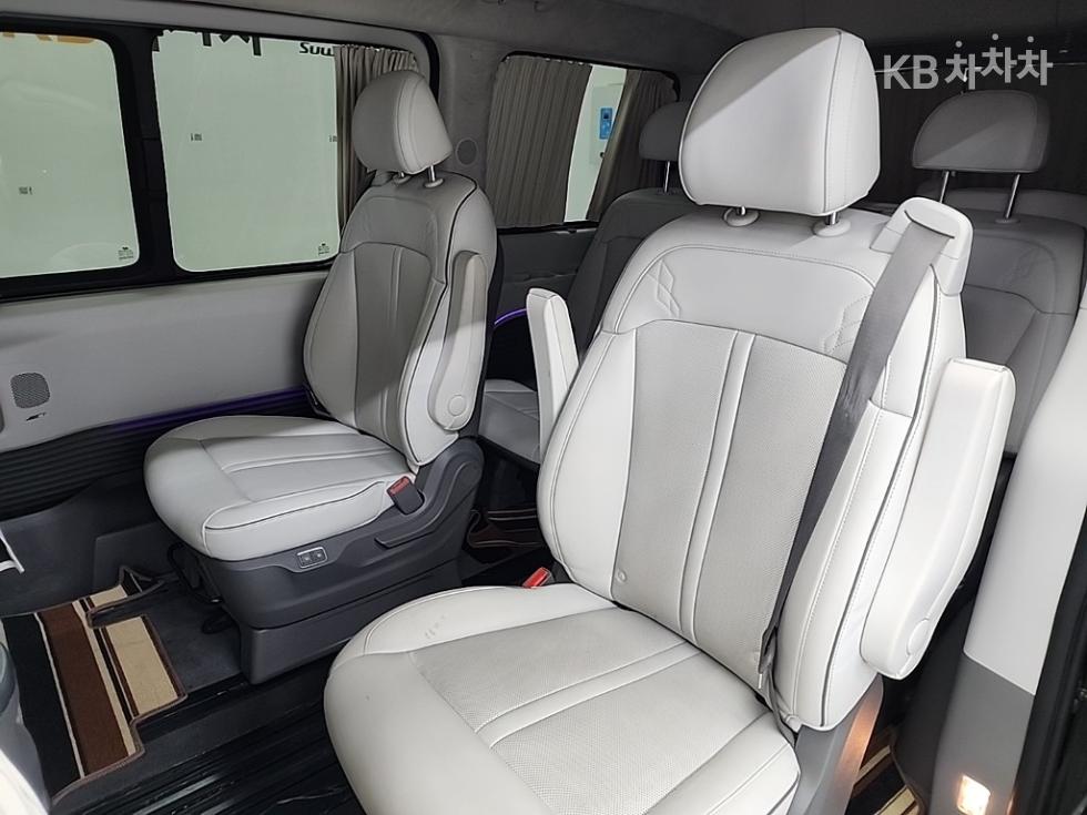 Hyundai Staria — miniaturë 12