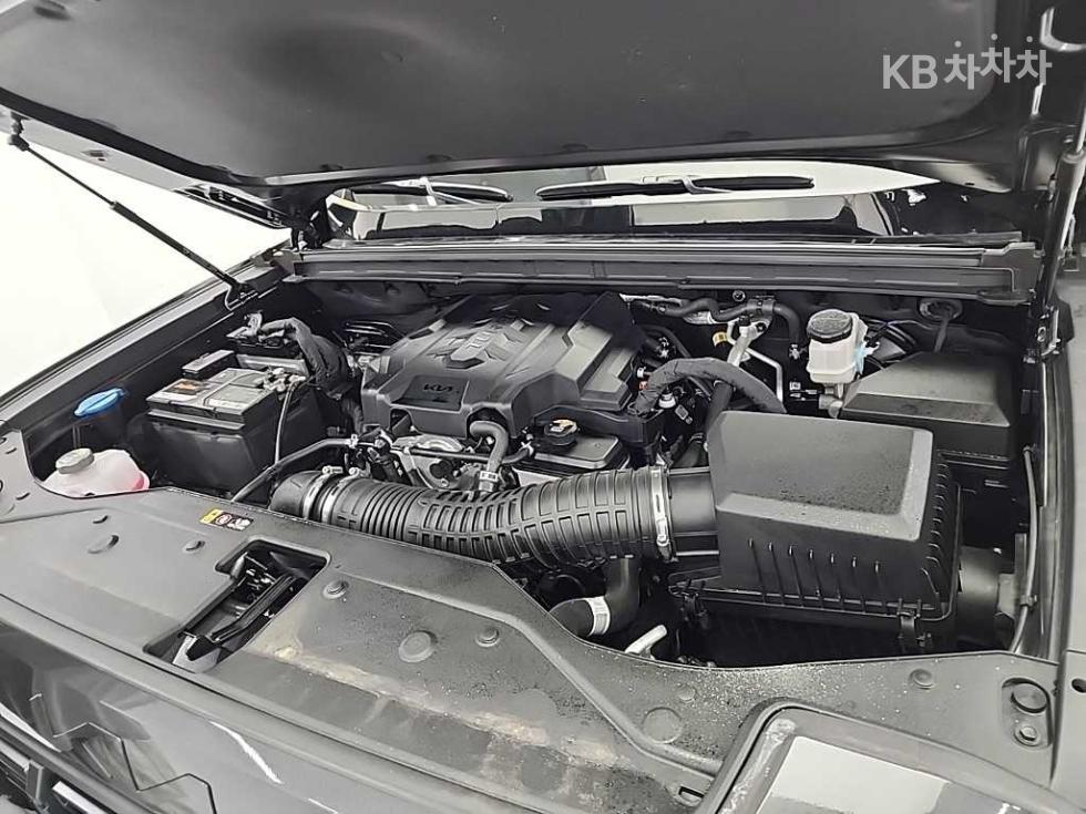2025 Kia Used Car photo