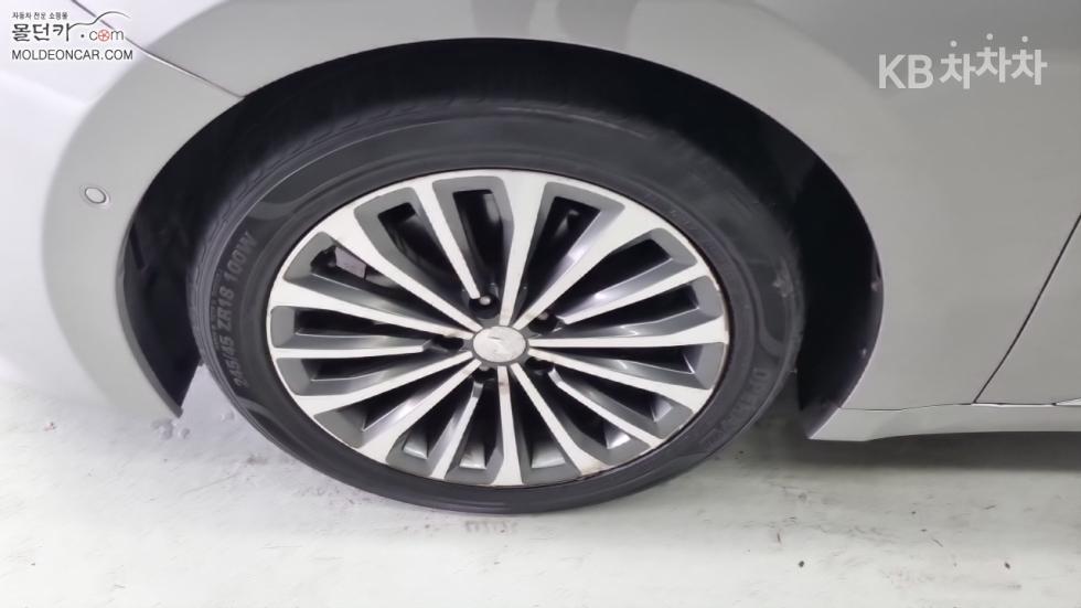 Hyundai Grandeur — miniaturë 6