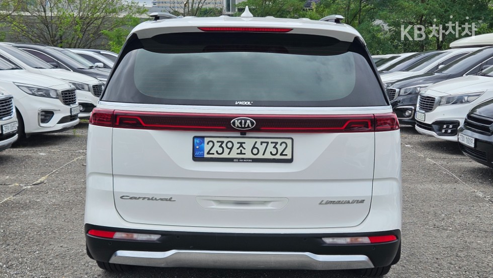 Kia Carnival — miniaturë 3