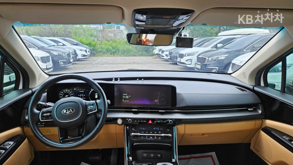 Kia Carnival — miniaturë 8