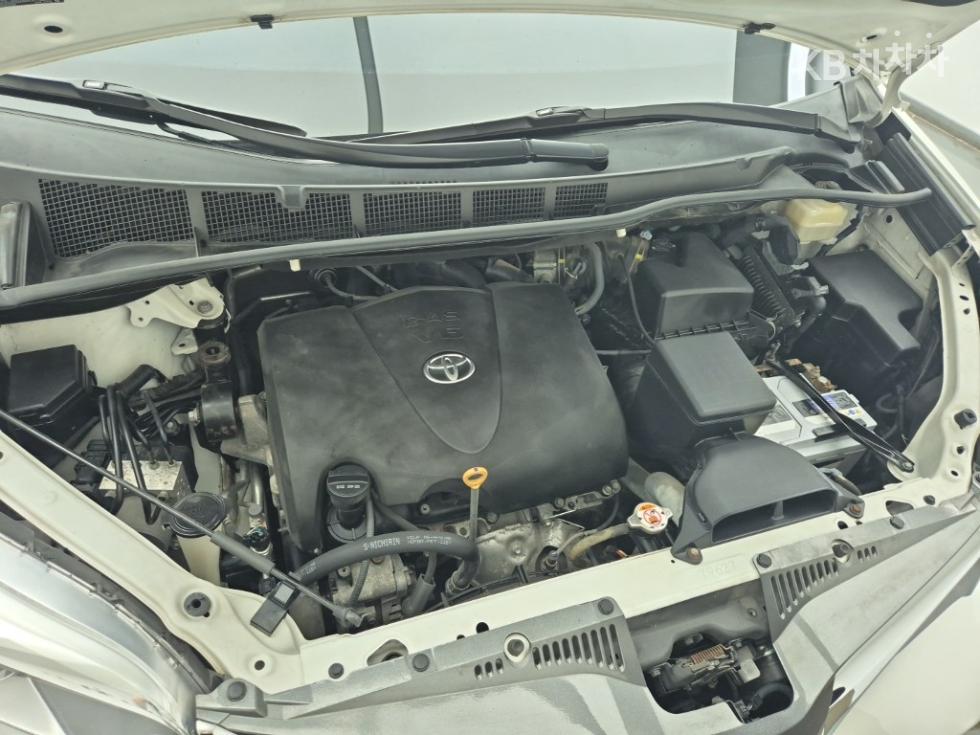Toyota Sienna — miniaturë 6