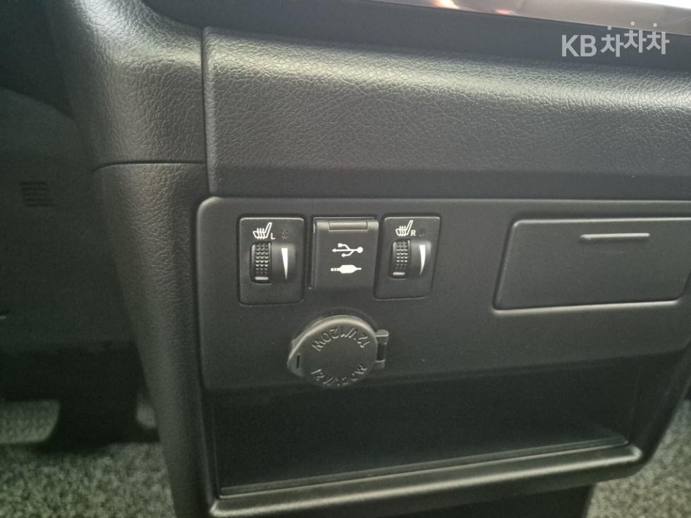 Toyota Sienna — miniaturë 17
