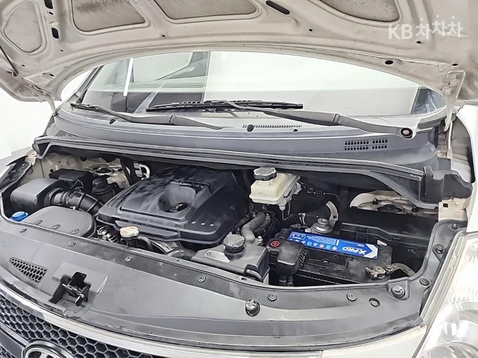Hyundai Starex — miniaturë 5