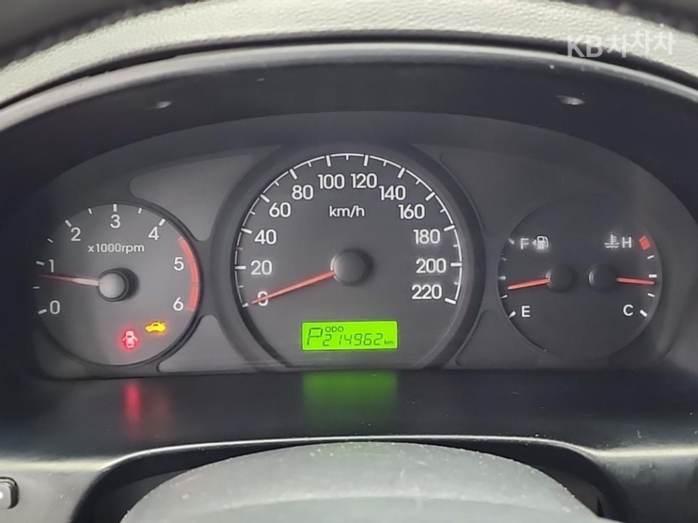 Hyundai Starex — miniaturë 6