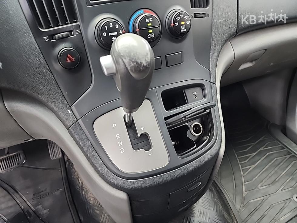 Hyundai Starex — miniaturë 8