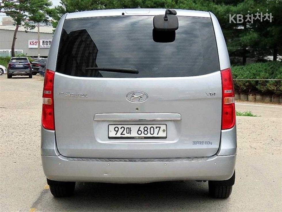 Hyundai Starex — miniaturë 4