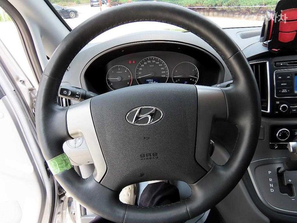 Hyundai Starex — miniaturë 8