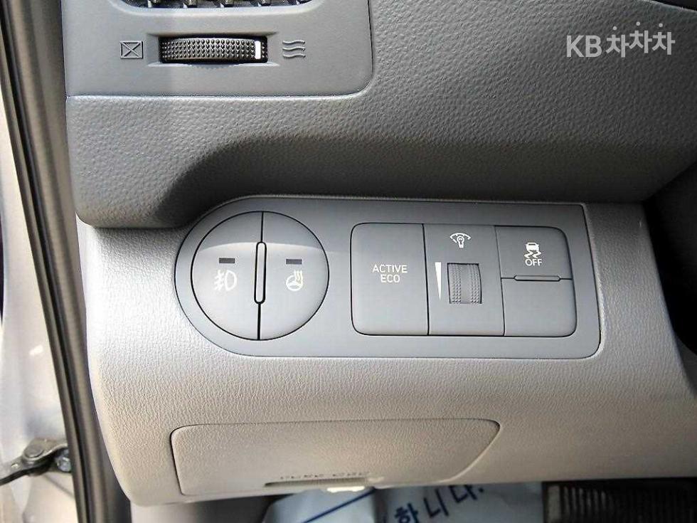 Hyundai Starex — miniaturë 12